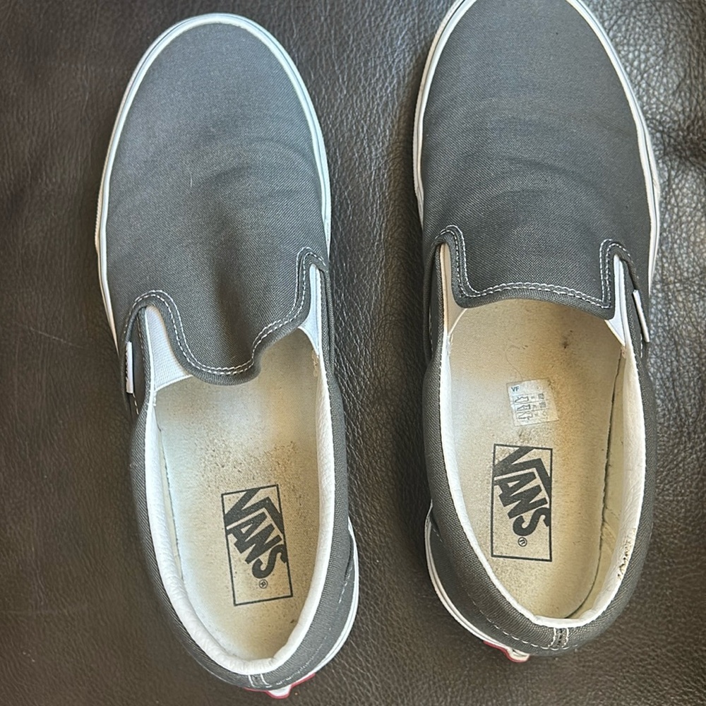 VANS slip on size 10.5 men’s/12 woman’s charcoal classic slip on